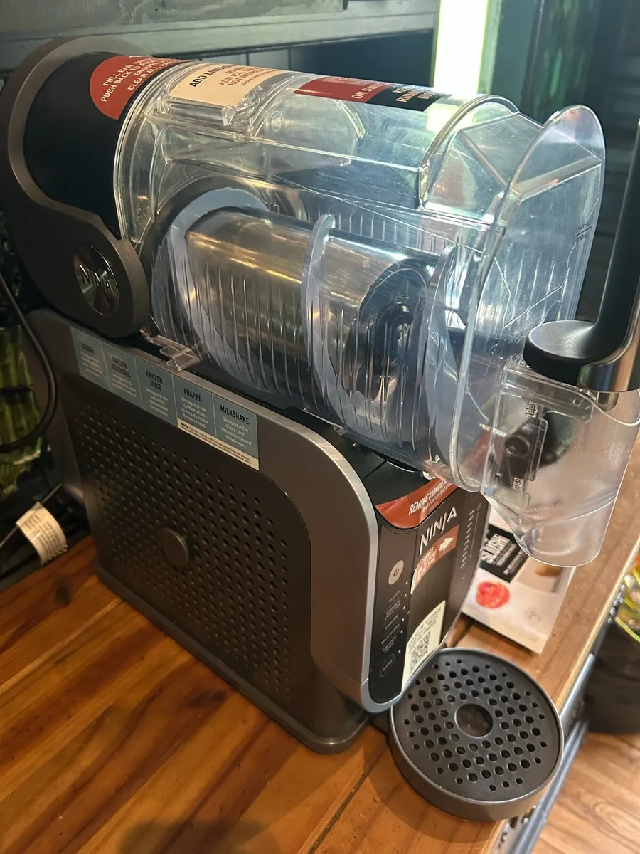 Ninja slushie machine - Image 1