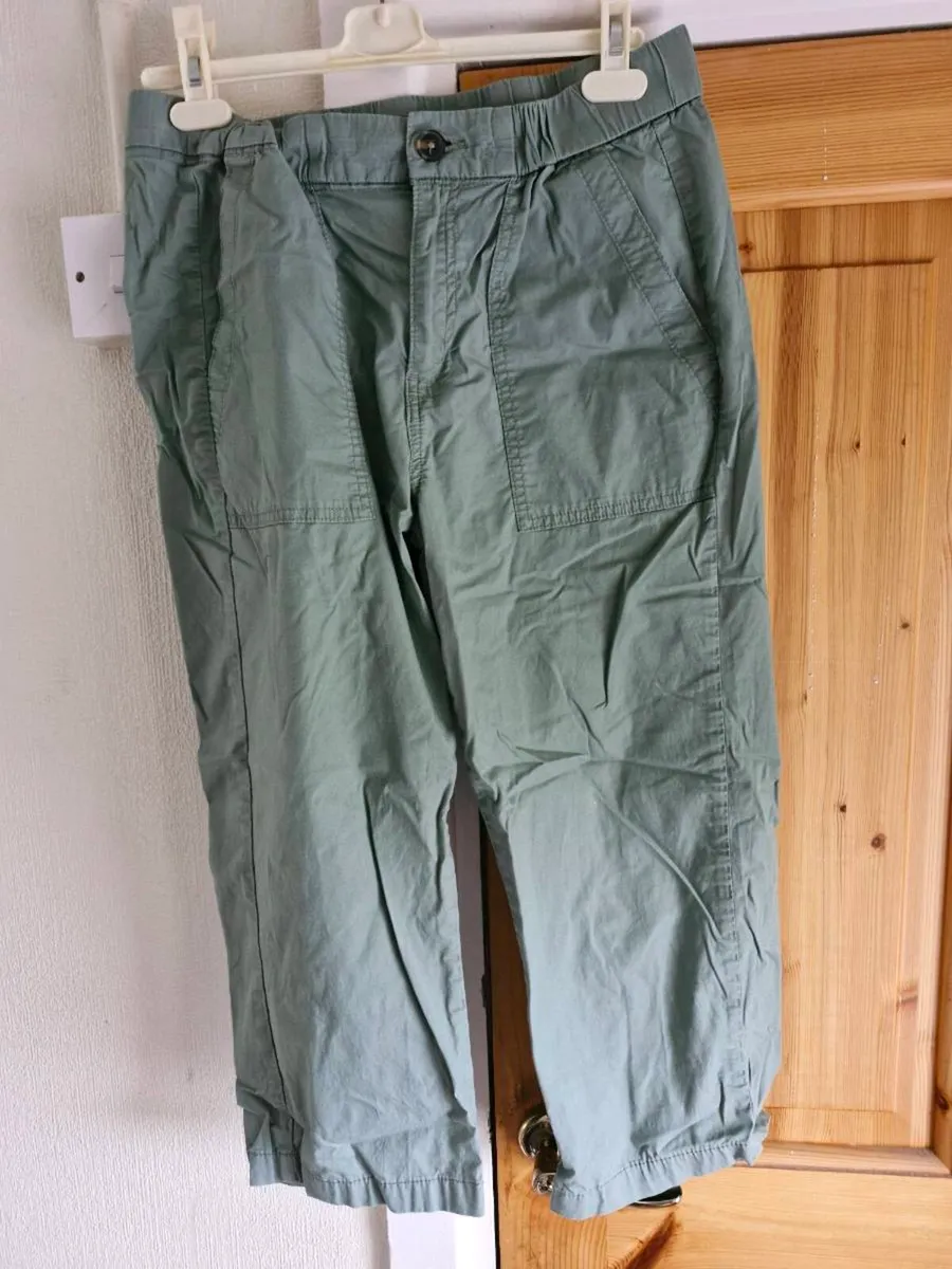 Ladies clothes - Image 1