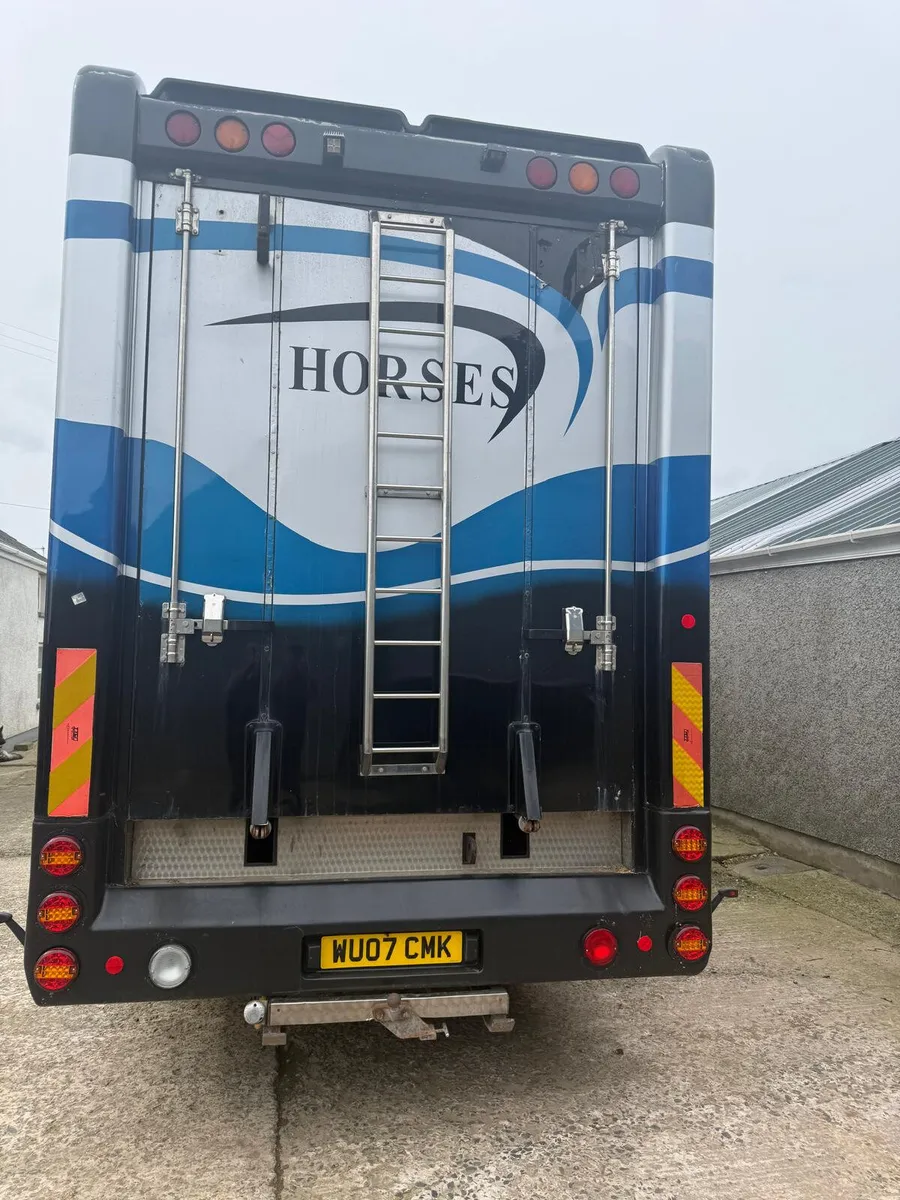 2007 Scania P310 Manual - Image 2