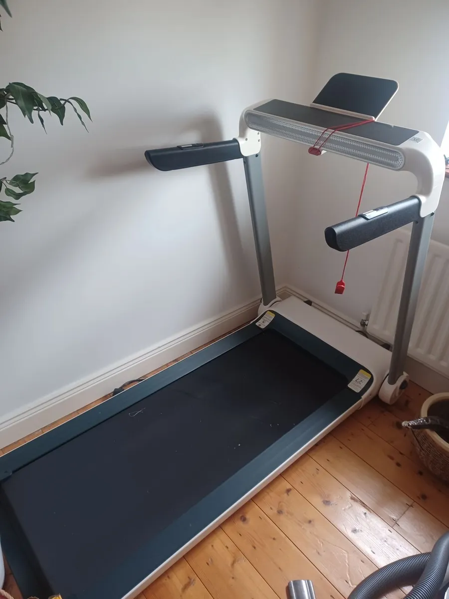 Foldable treadmill - Image 2