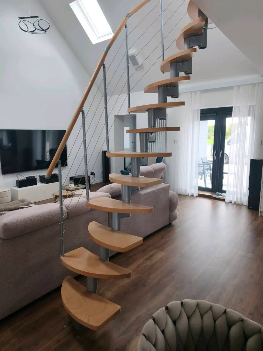 Attic stairs - Image 2