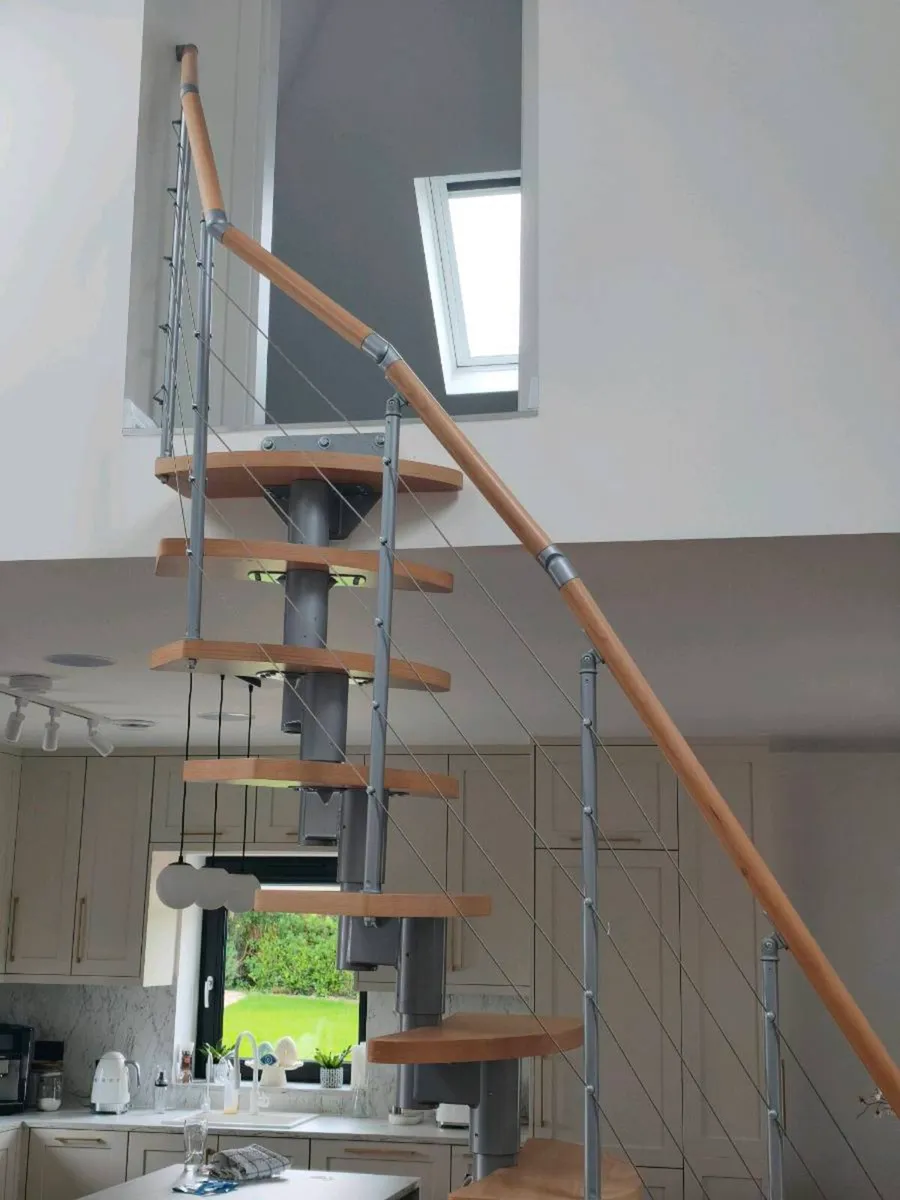 Attic stairs - Image 3