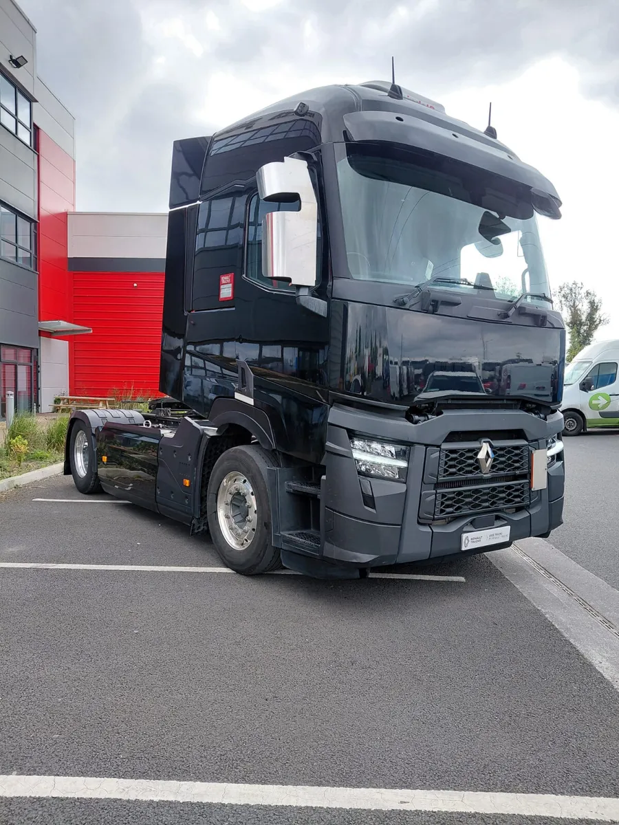 RENAULT T440 2022 - Image 2