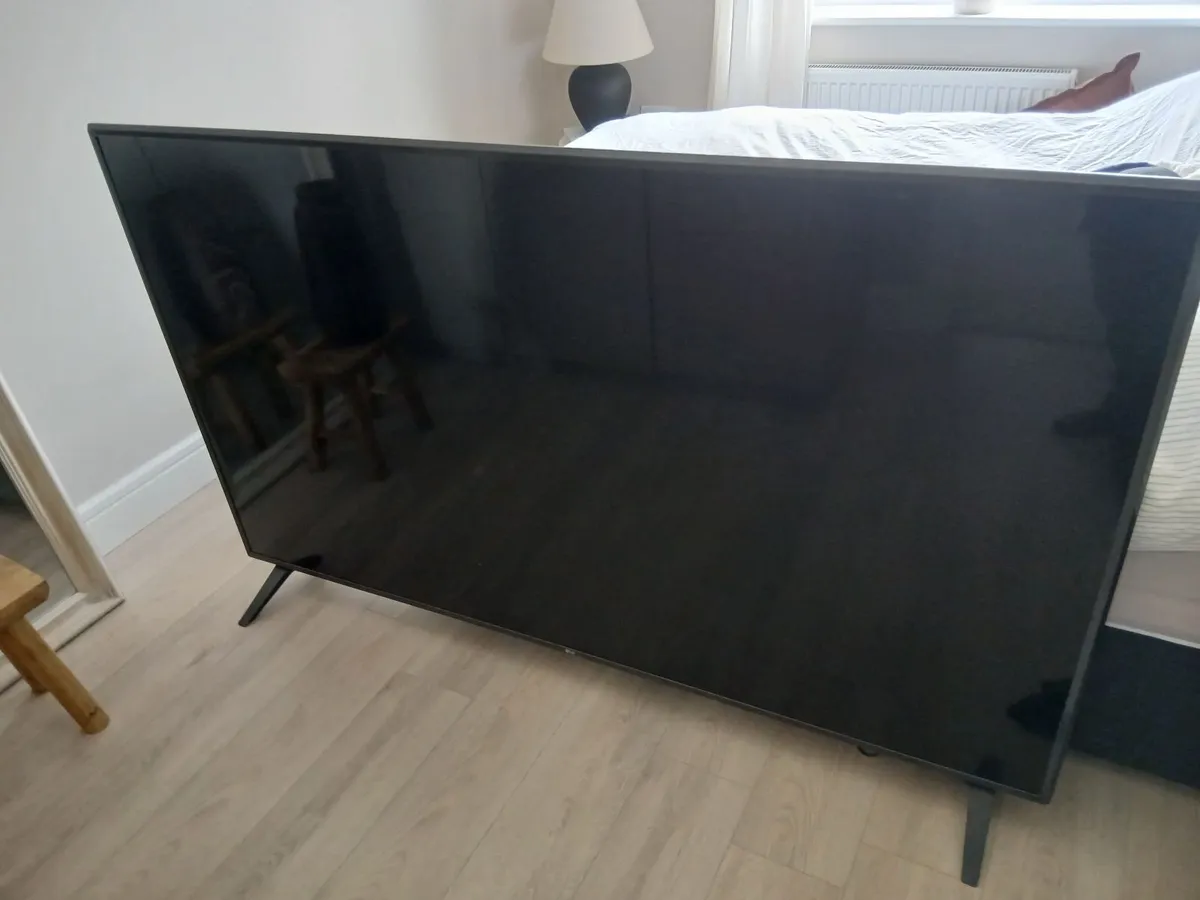 Smart TV - Image 1