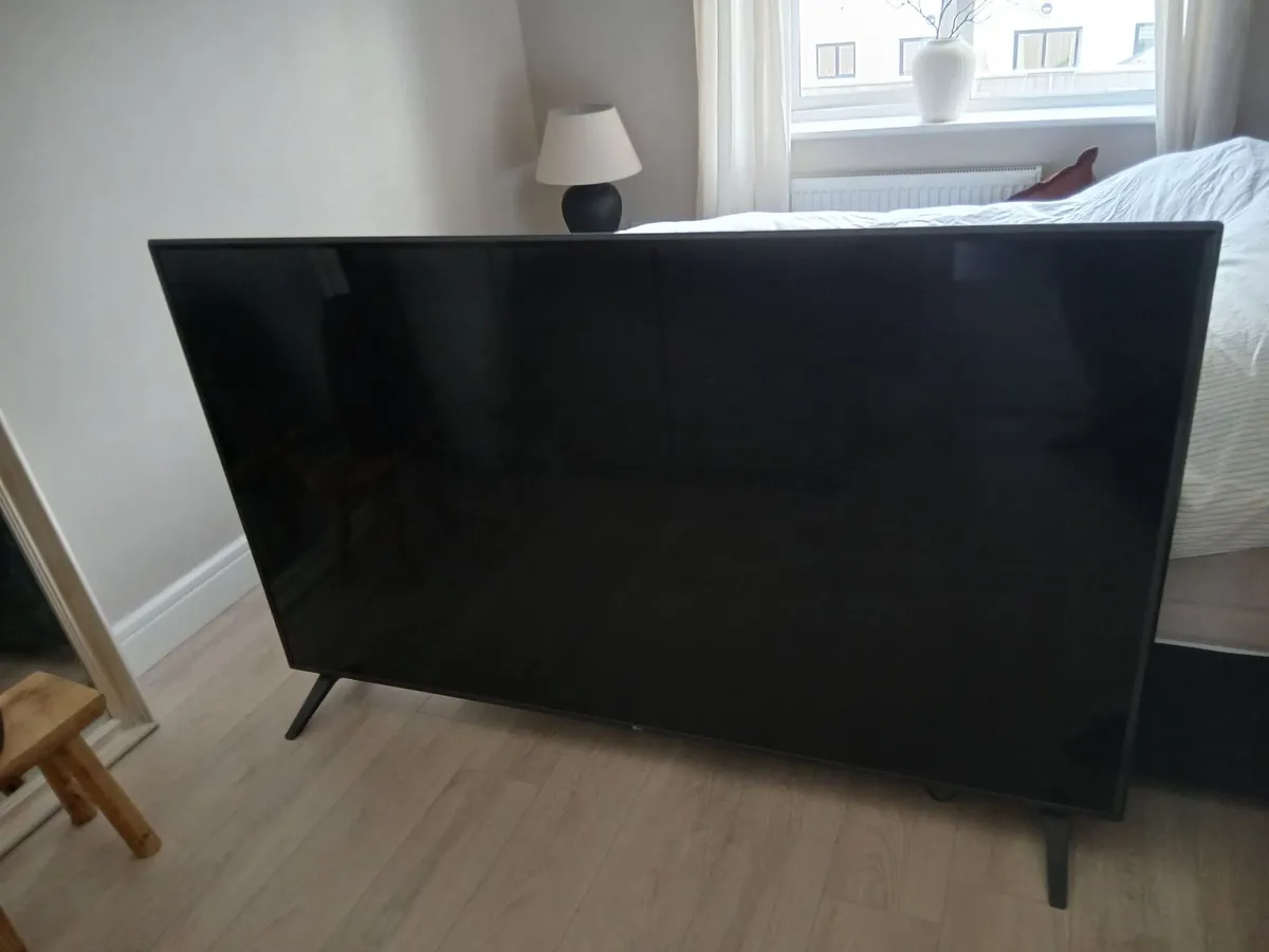 Smart TV - Image 2