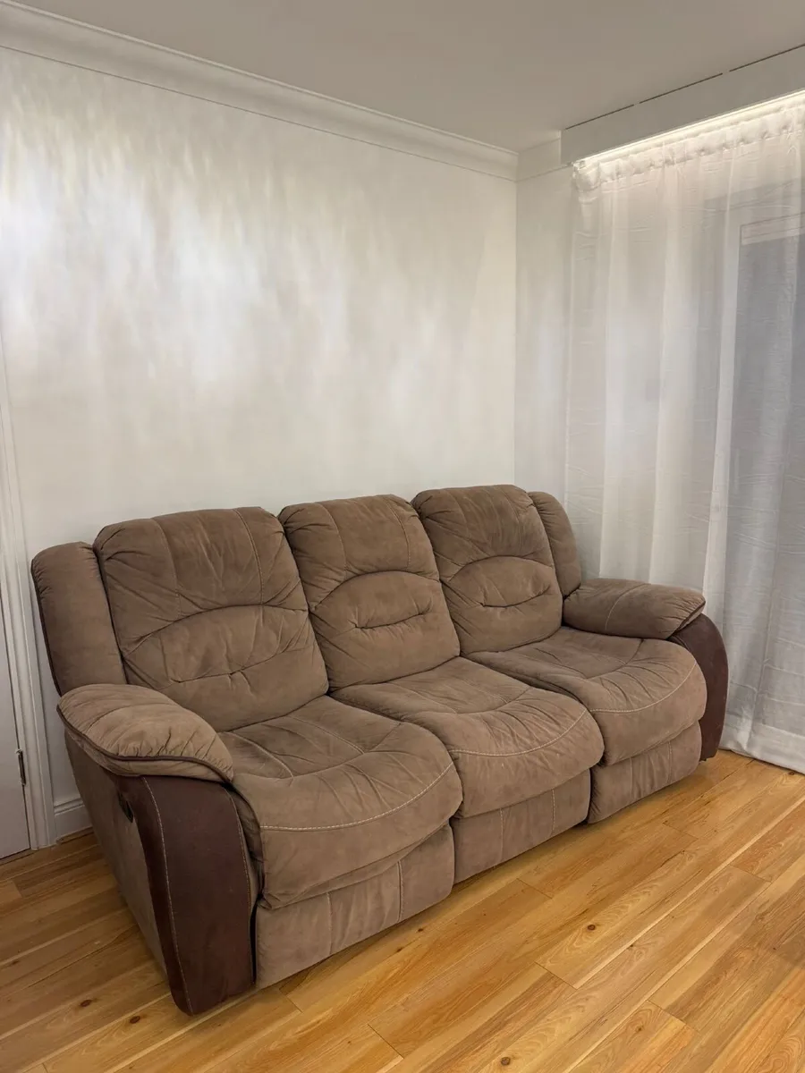 Comfortable Recliner Sofa Set - Image 1