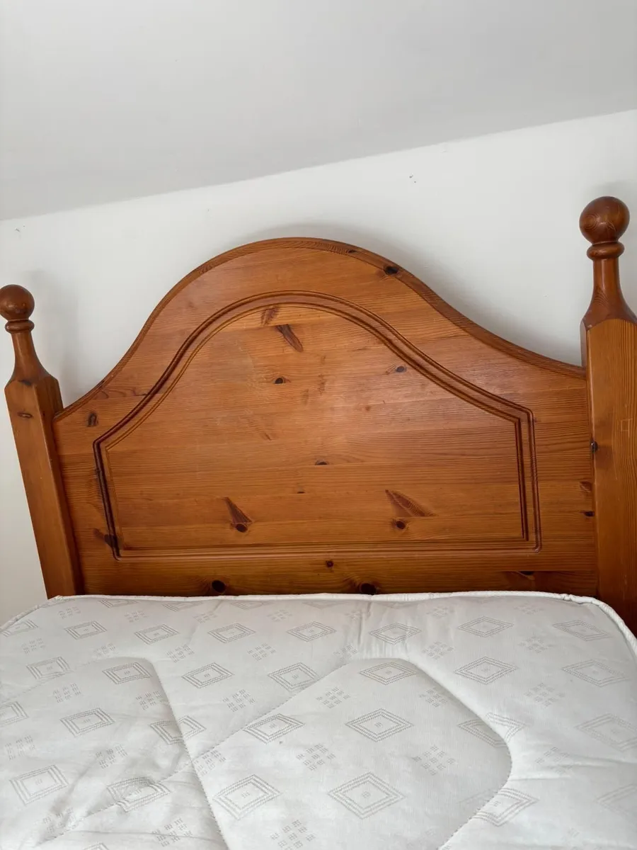 Single bed - Image 2