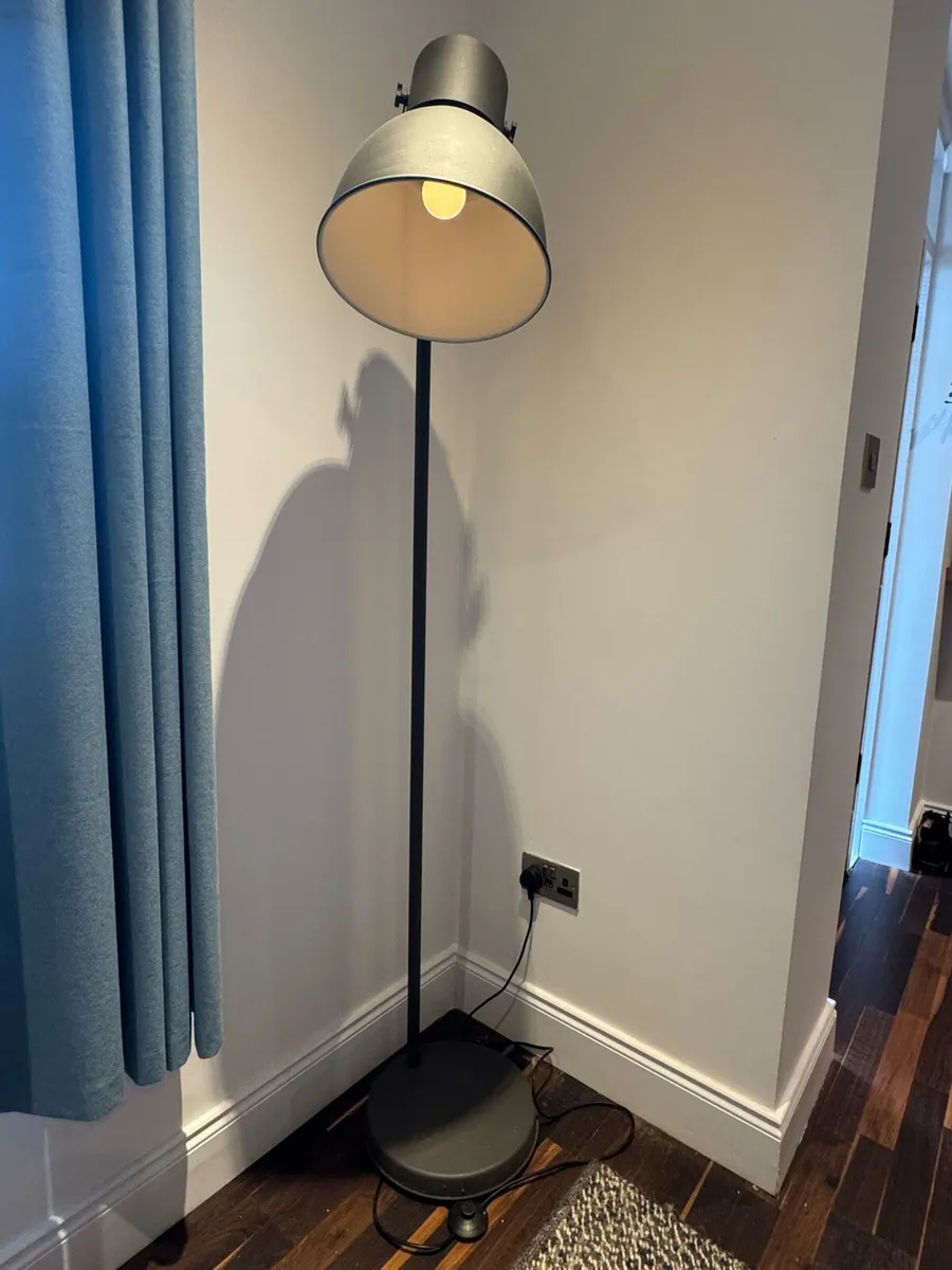 Floor lamp - Image 2