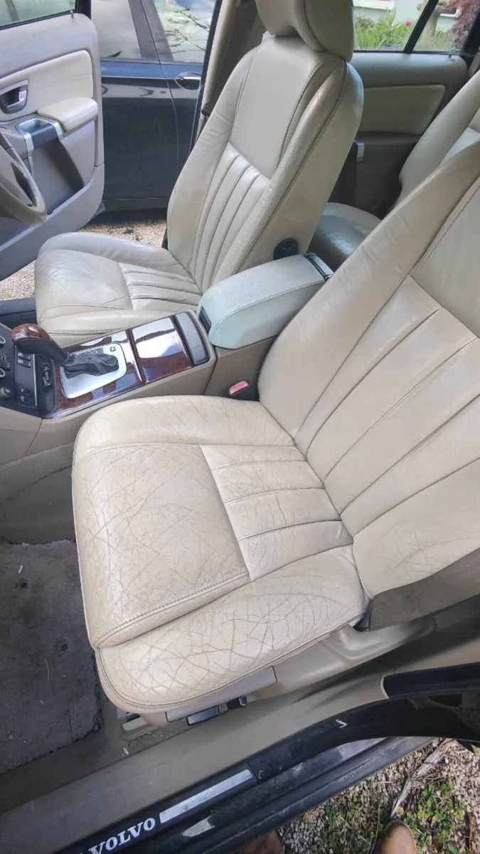 2007 Volvo XC90 Executive - Image 3