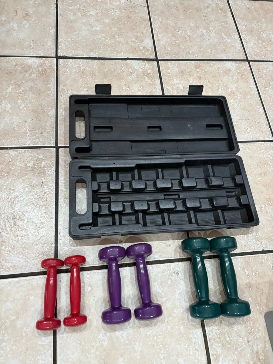 WEIGHTED VEST, REEBOK STEP, DUMBBELLS + CASE! - Image 4