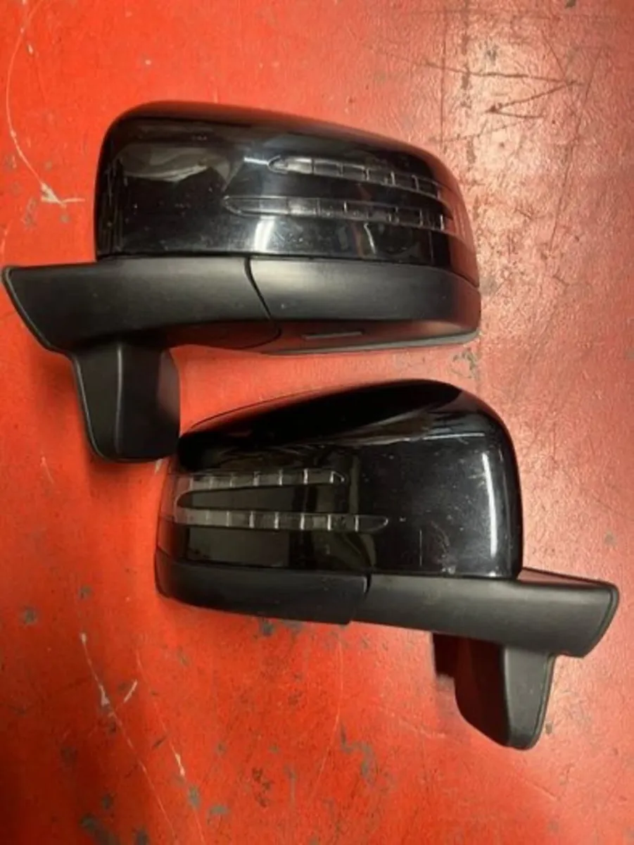 Mercedes G Wagen Wagon Parts - Image 2