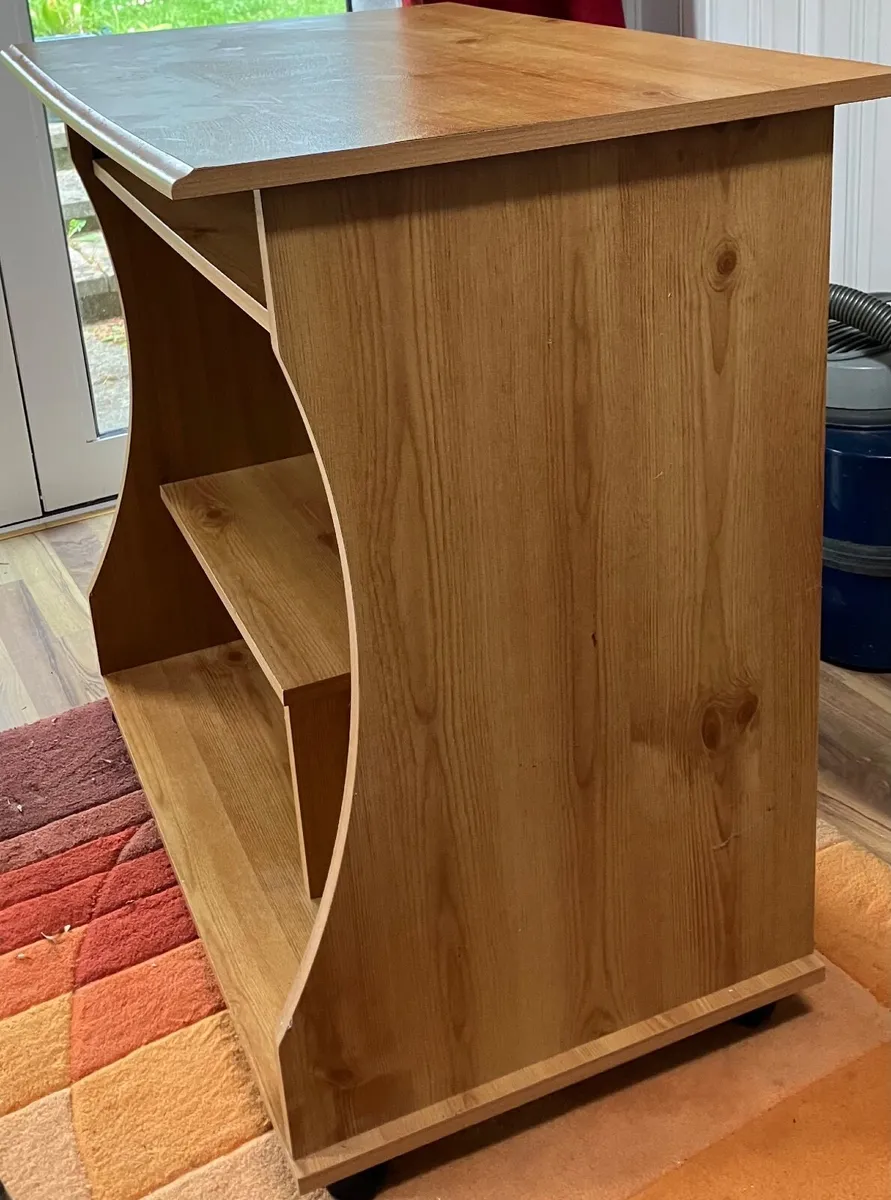 Desk - Image 2