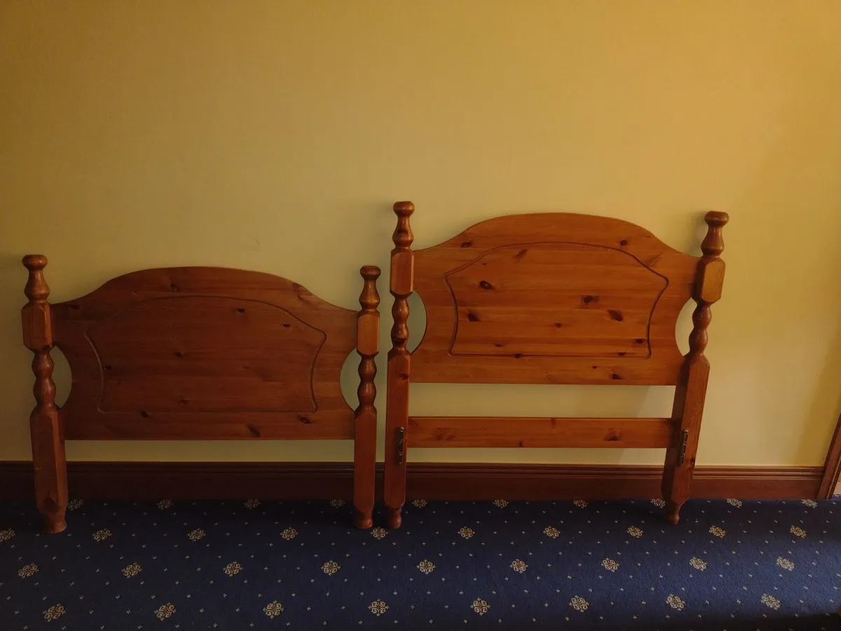 Wardrobe, Locker, Bedframe. - Image 3