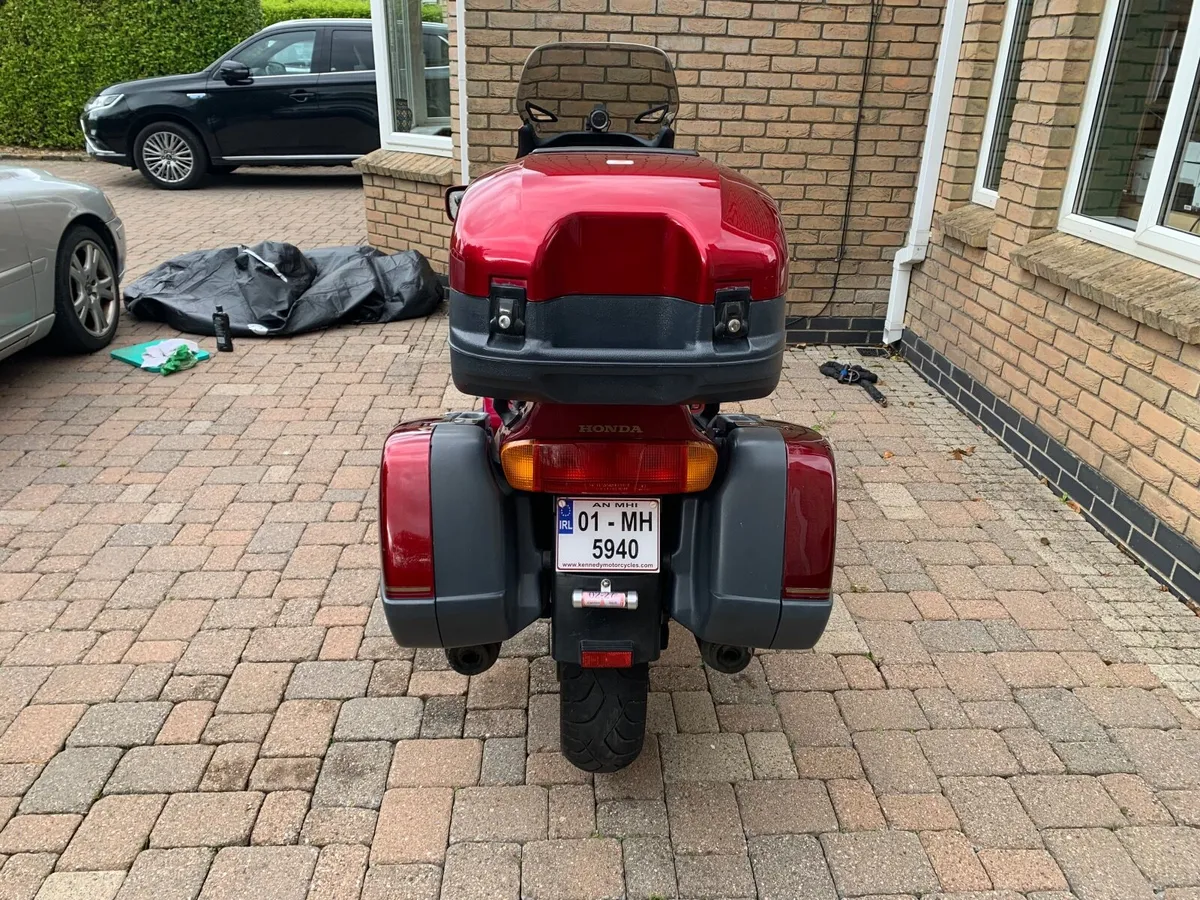 Honda Pan European ST1100 ABS,TCS,CBS - Image 4