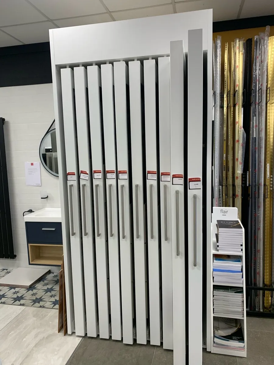 Tile display stand - Image 1
