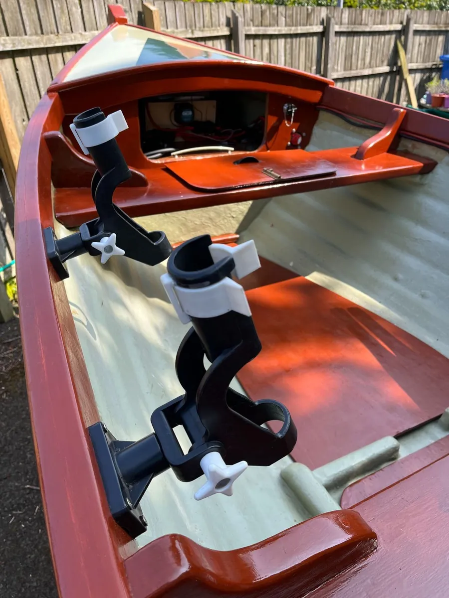 19' Sheelin Lake Boat  Large 5'4" beam - Image 3