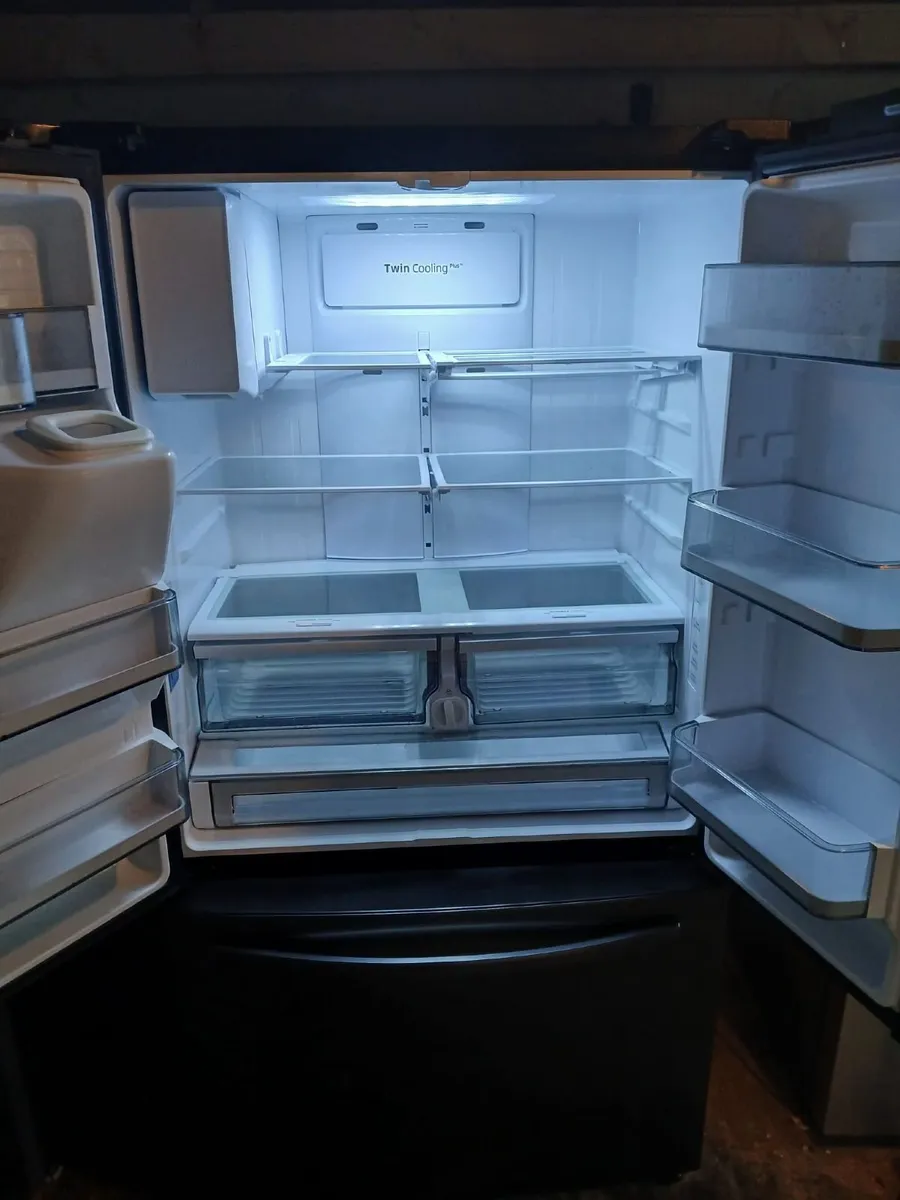 AMERICAN FRIDGE AND FREEZER - Image 4