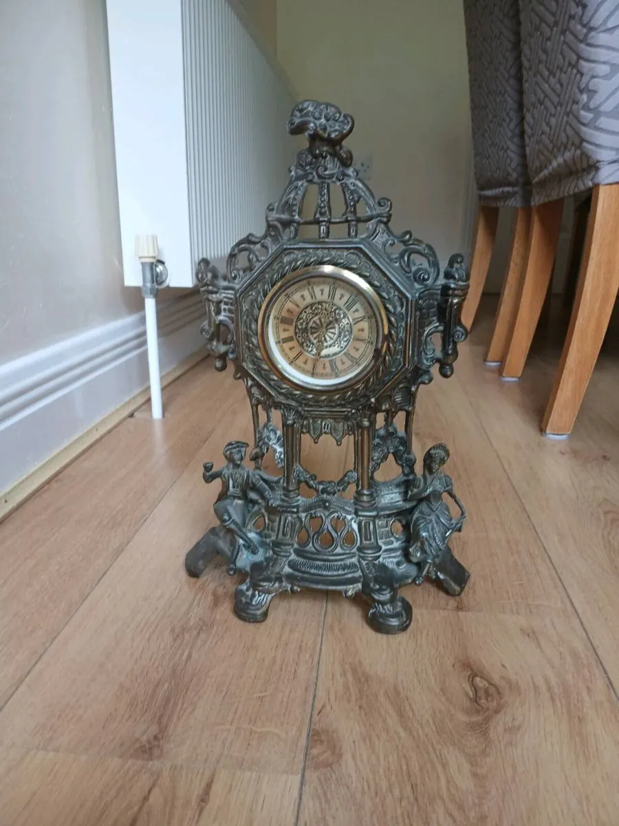 Vintage Mantel Clock.