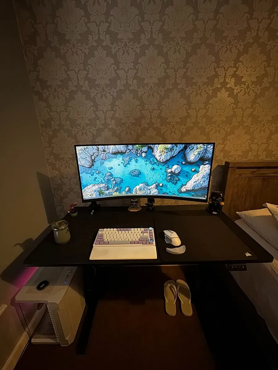 34” Curved Gaming Monitor - Image 1