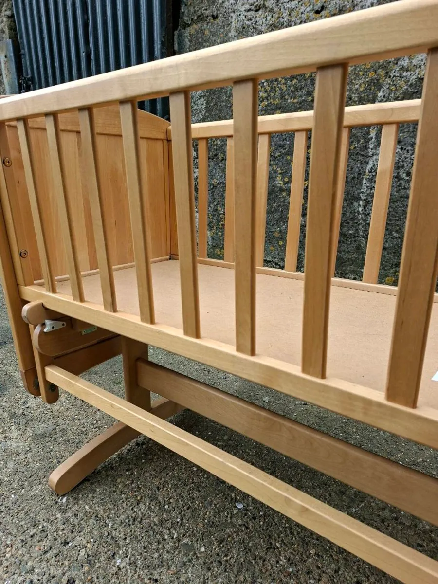 Gliding crib. - Image 3
