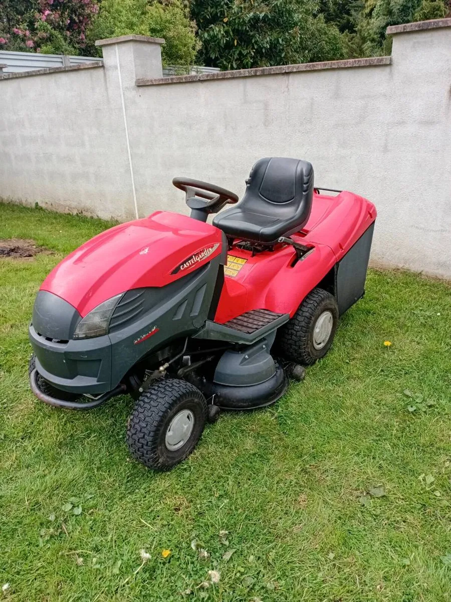 Ride on lawnmower - Image 2