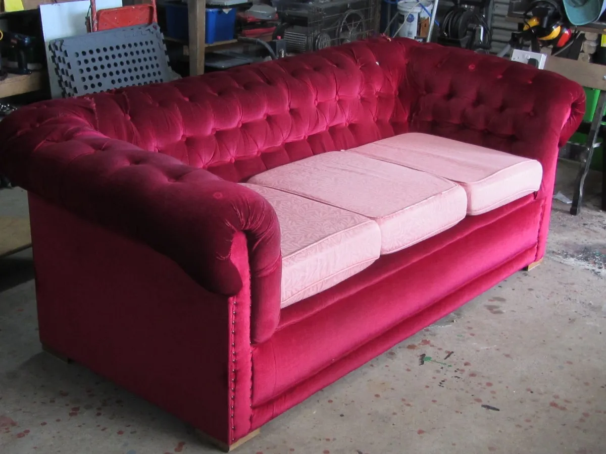 chesterfield sofa - Image 1