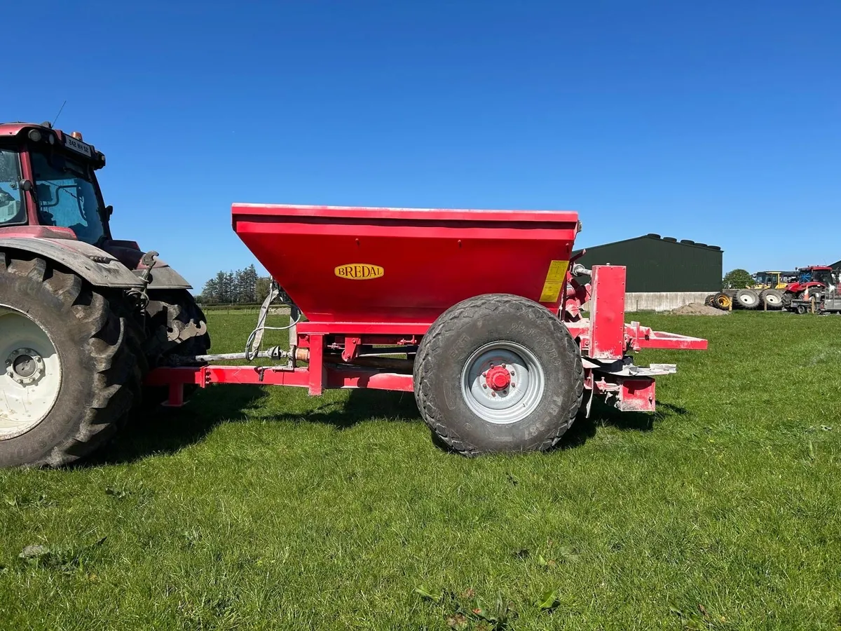 Bredal lime spreader - Image 3