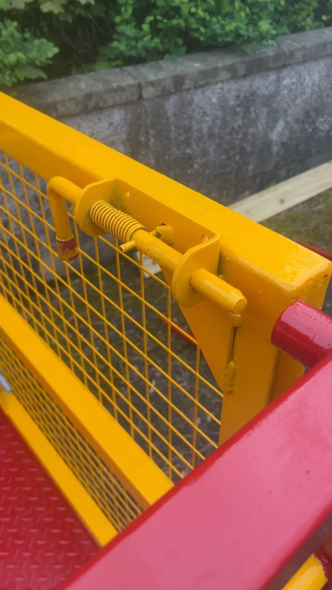 Calf transport cage - Image 2