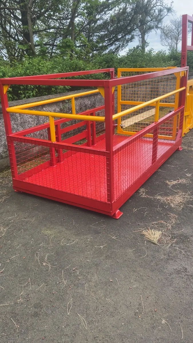 Calf transport cage - Image 3