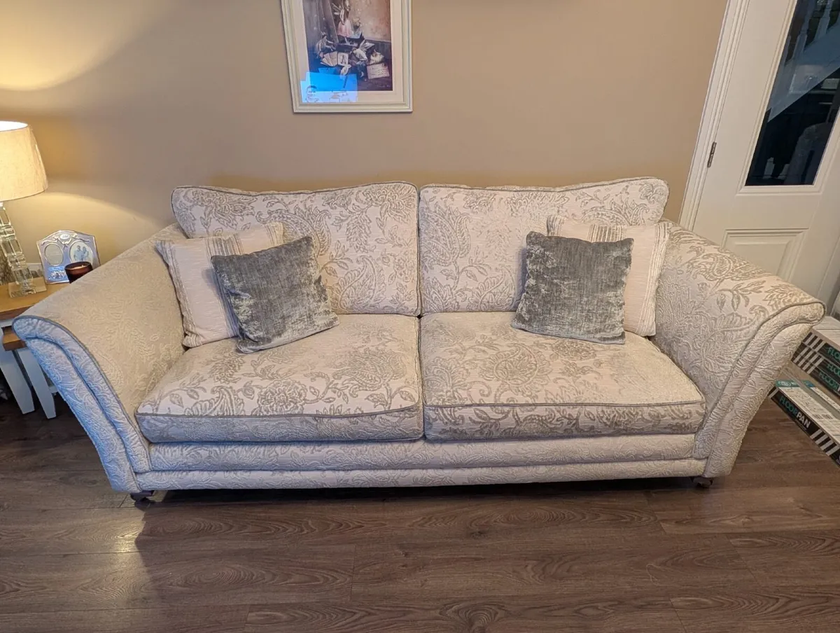 Sofas - Image 3