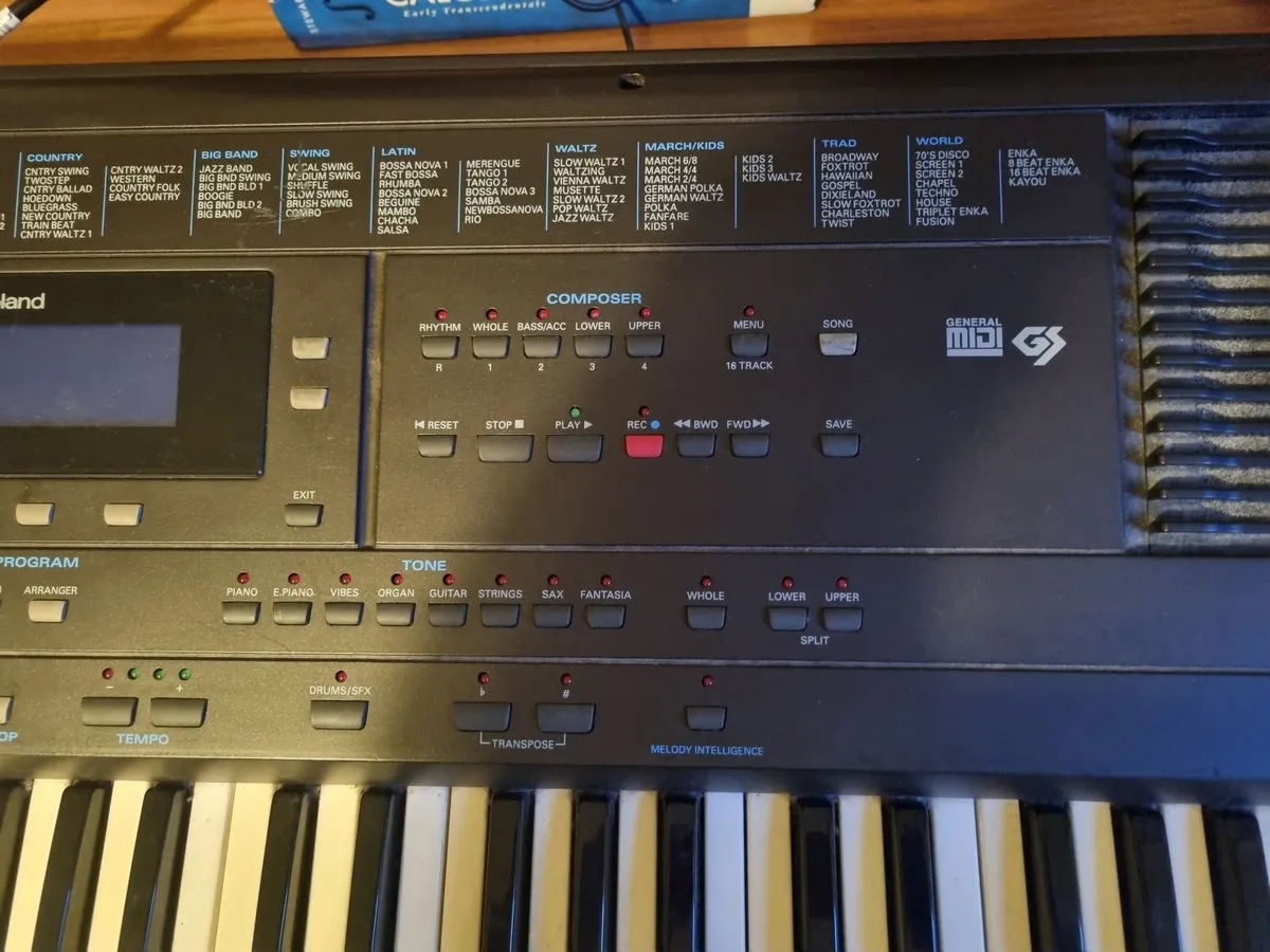 Roland E-500 keyboard - Image 3