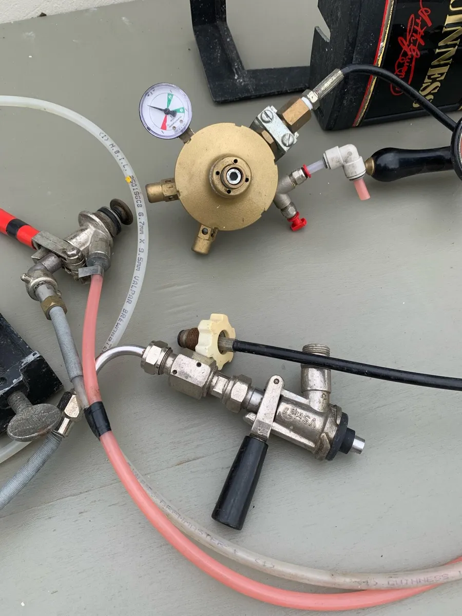Beer tap and connector - Image 1