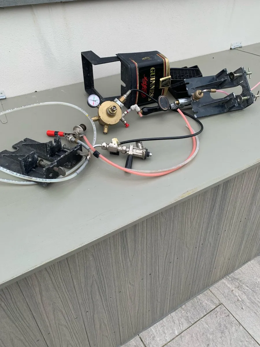 Beer tap and connector - Image 2