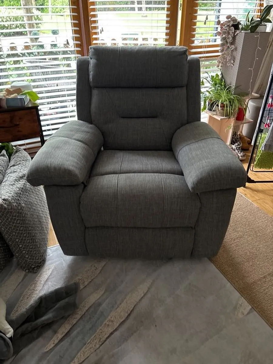 recliner s - Image 1