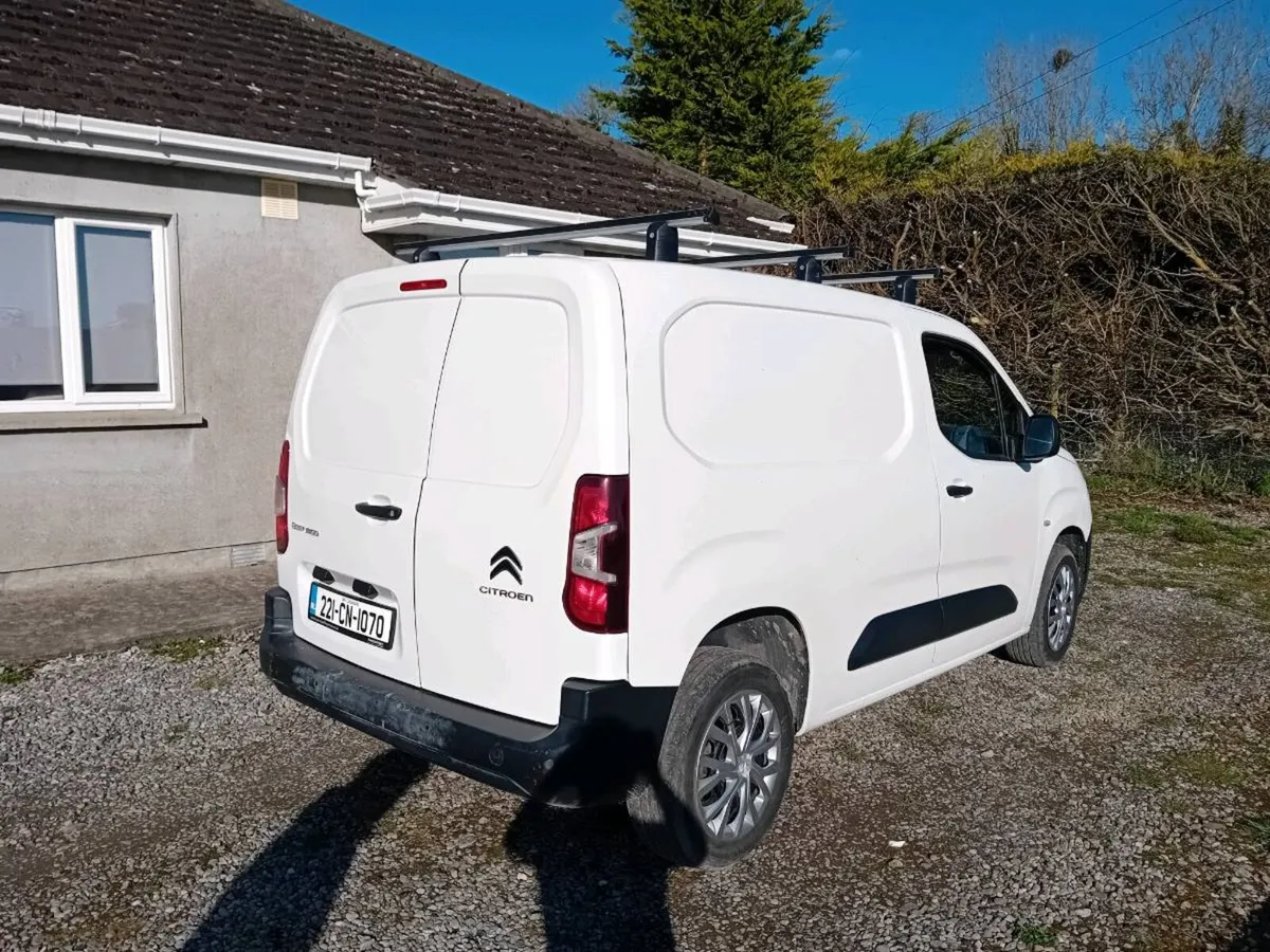 221 Berlingo; English Spec - Image 2