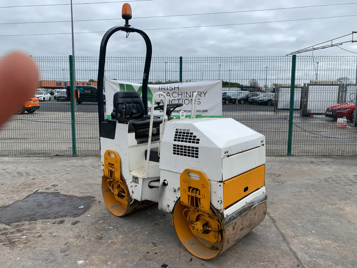 UNRESERVED BOMAG BW90AD TWIN DRUM ROLLER - Image 4