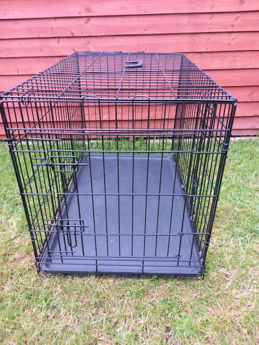Large dog travel crate. - Image 1