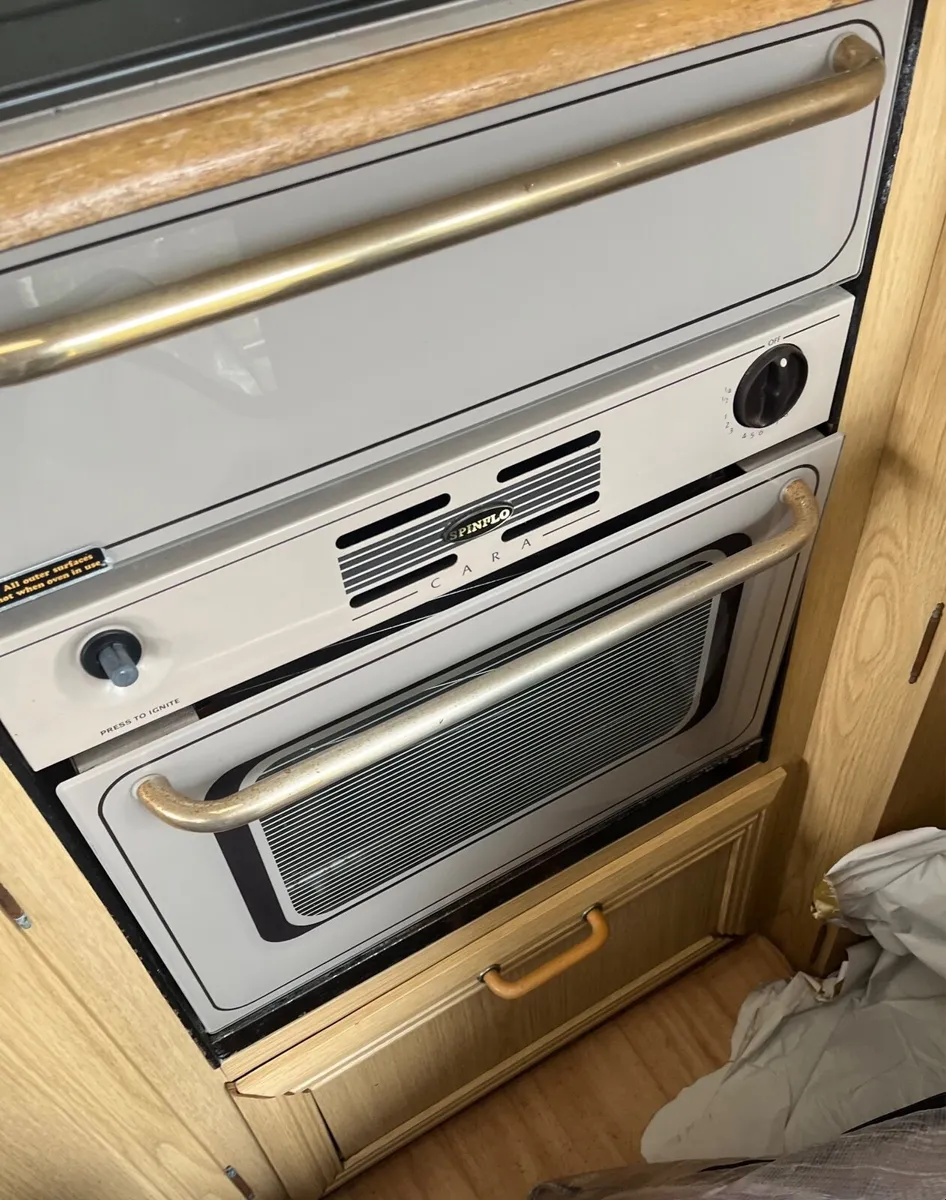 Caravan - Image 1