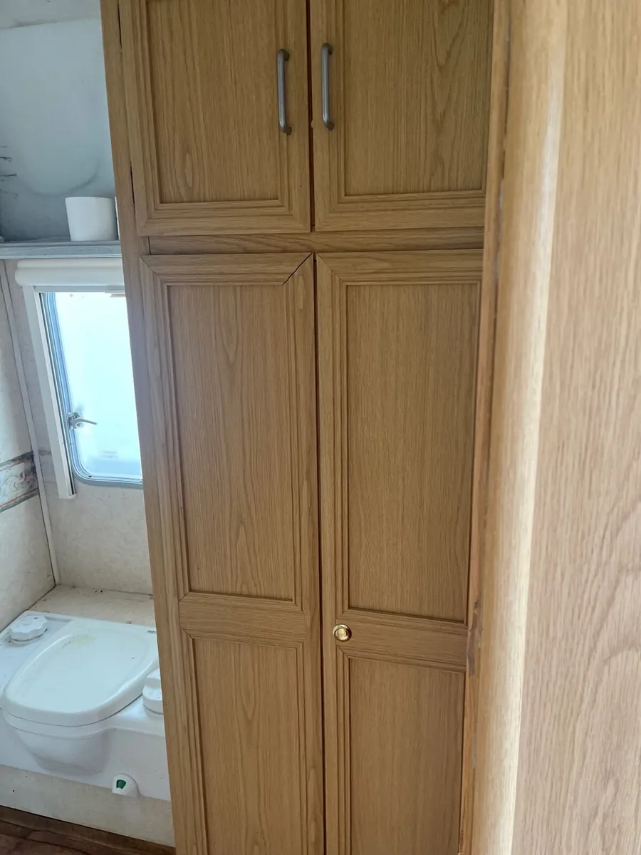 Caravan - Image 2