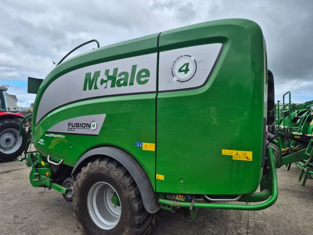 2023 McHale Fusion 4 Plus - Image 3