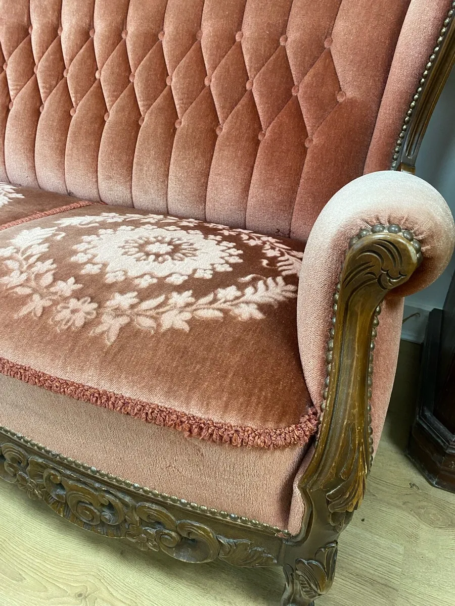 Antique Victorian couch sofa and armchairs - Image 3