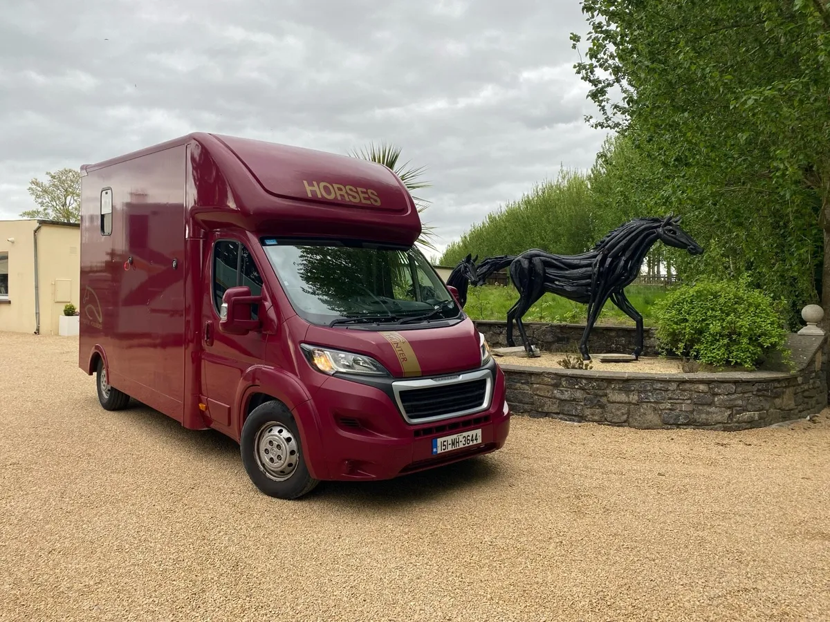 3.5 ton horsebox - Image 1