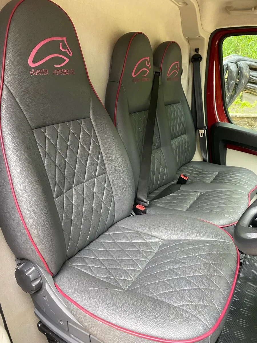 3.5 ton horsebox - Image 3