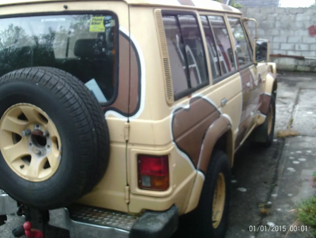 Mitsubishi Pajero 1990 - Image 1