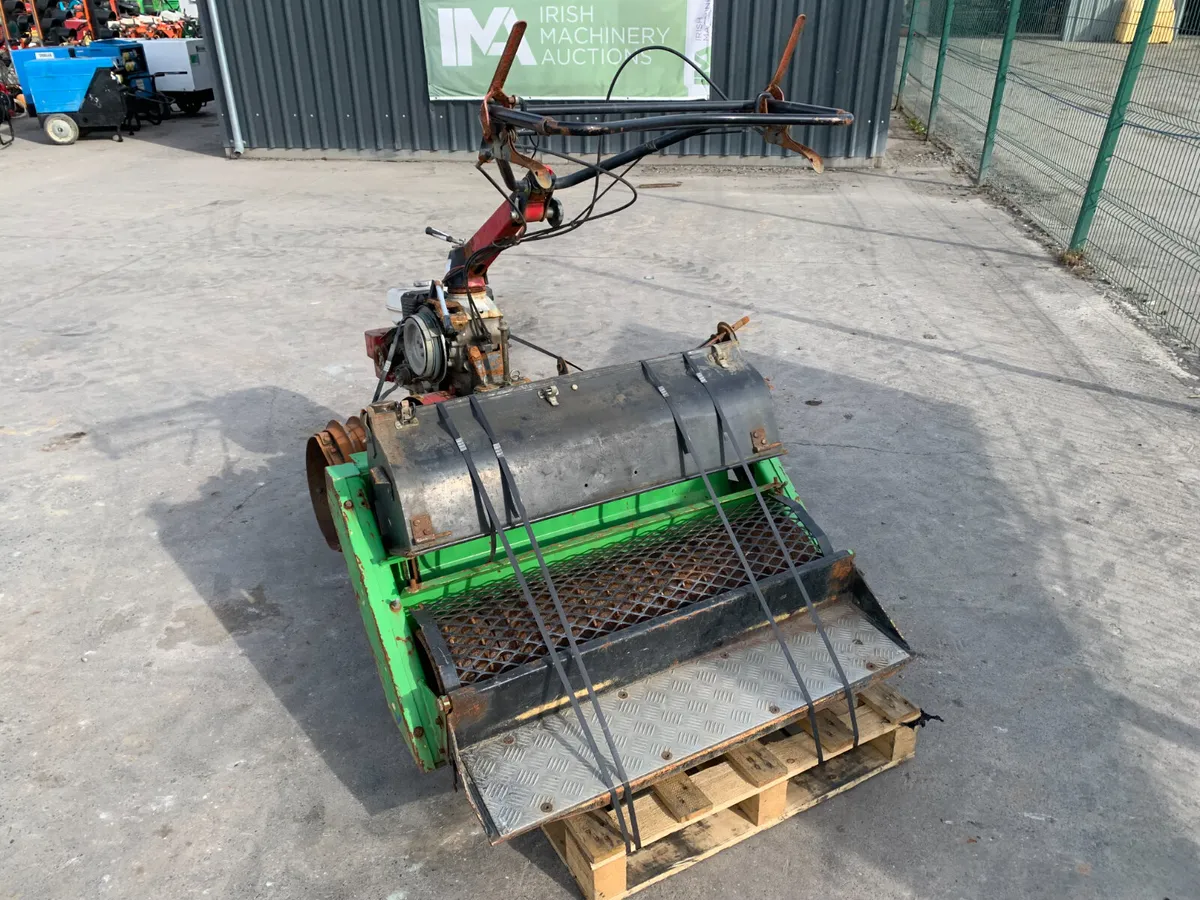 HONDA MARTYNS LAWN SEEDER FOR AUCTION - NAAS - Image 3