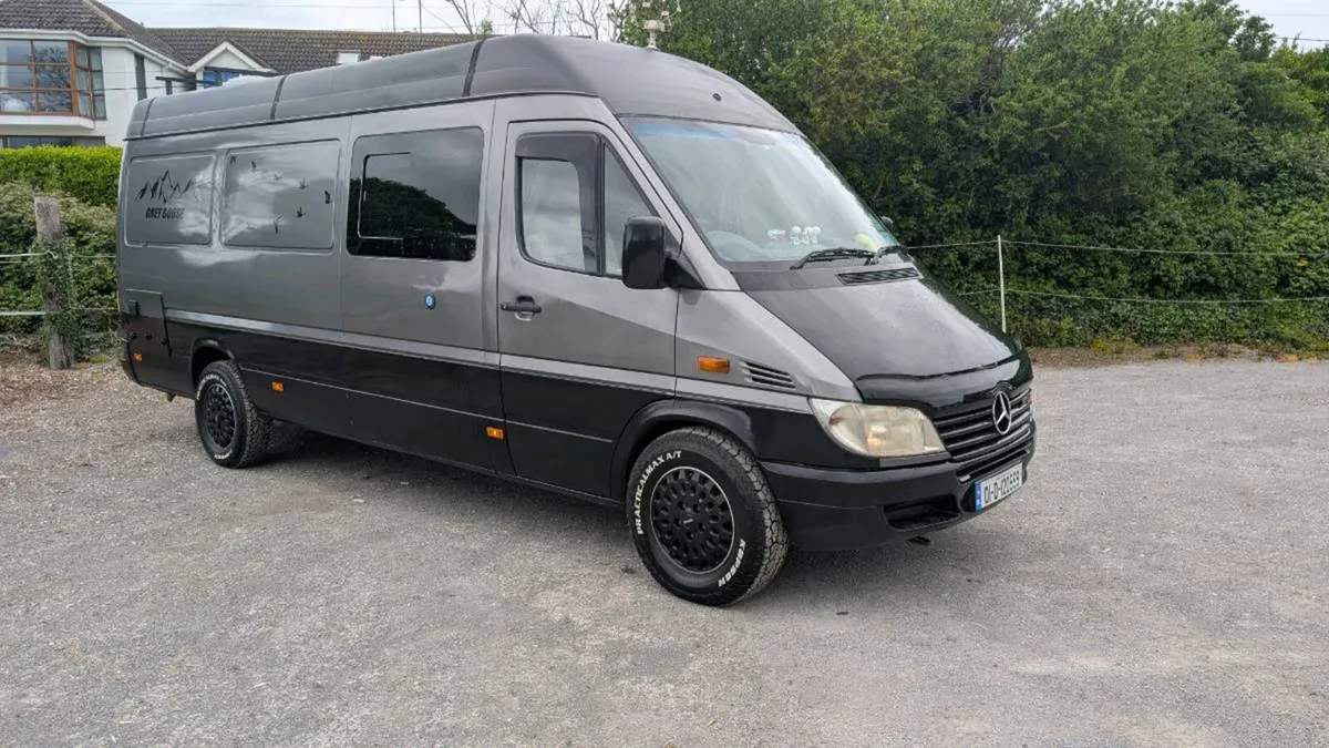 2001 Mercedes Sprinter Camper - Image 2
