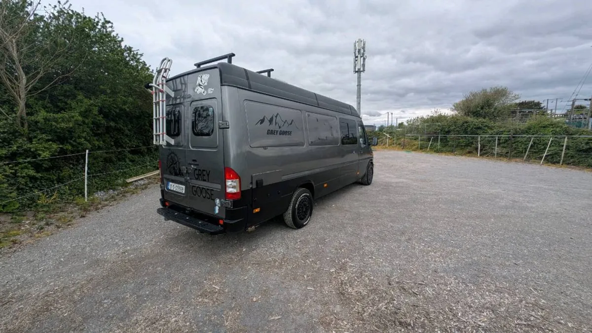 2001 Mercedes Sprinter Camper - Image 4