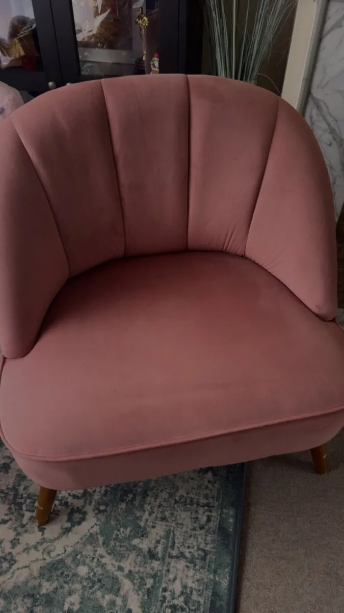 Velvet chair - Image 1