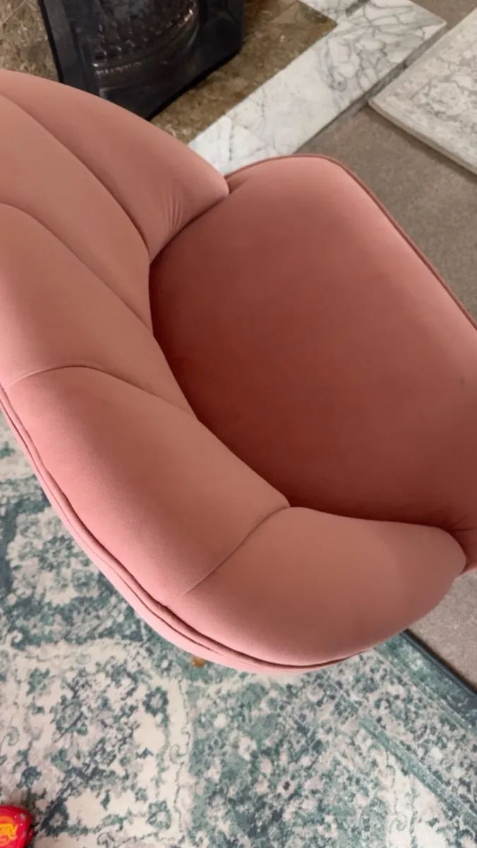 Velvet chair - Image 2