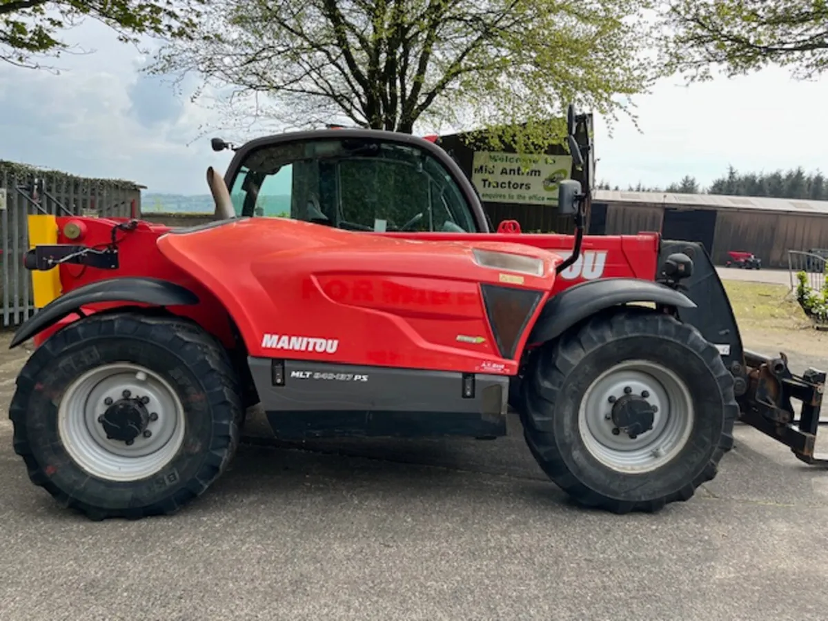 2015 Manitou MLT 840-137 P/Shift Telehandler - Image 3